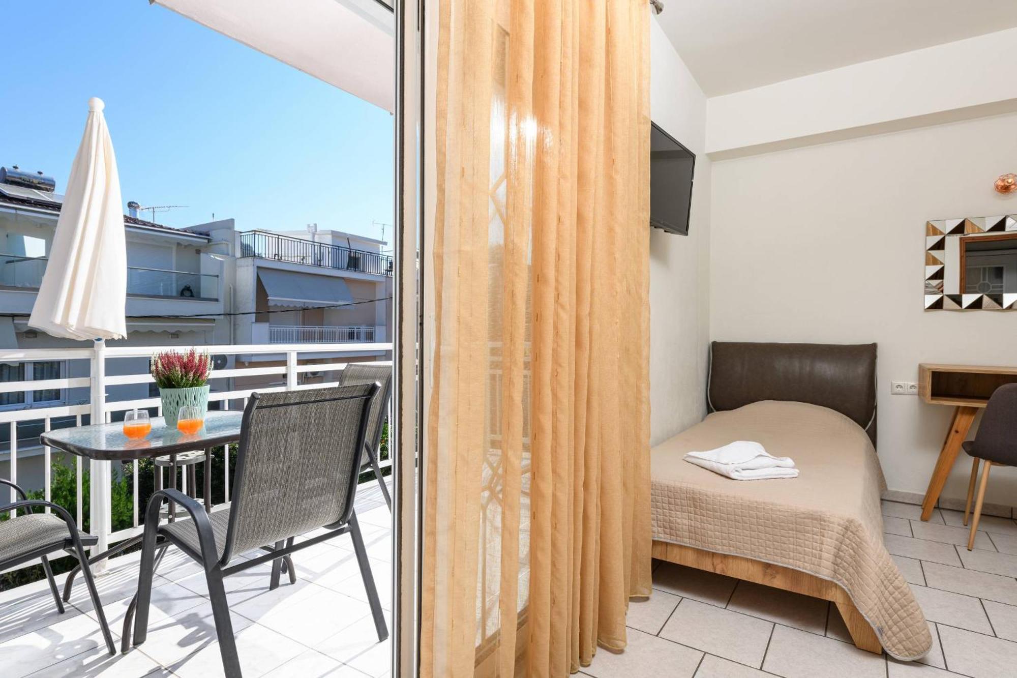 Studios Finikes Limenas  Exterior photo